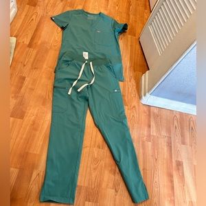 EUC Figs Eucalyptus Set XXS / XXSP